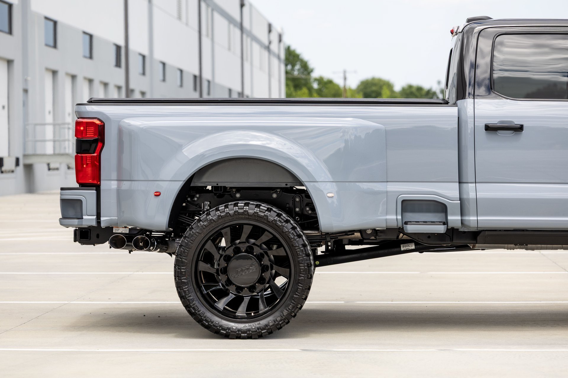 Used 2025 Ford F450 King Ranch w/ Chrome Package AWD/4WD image 18