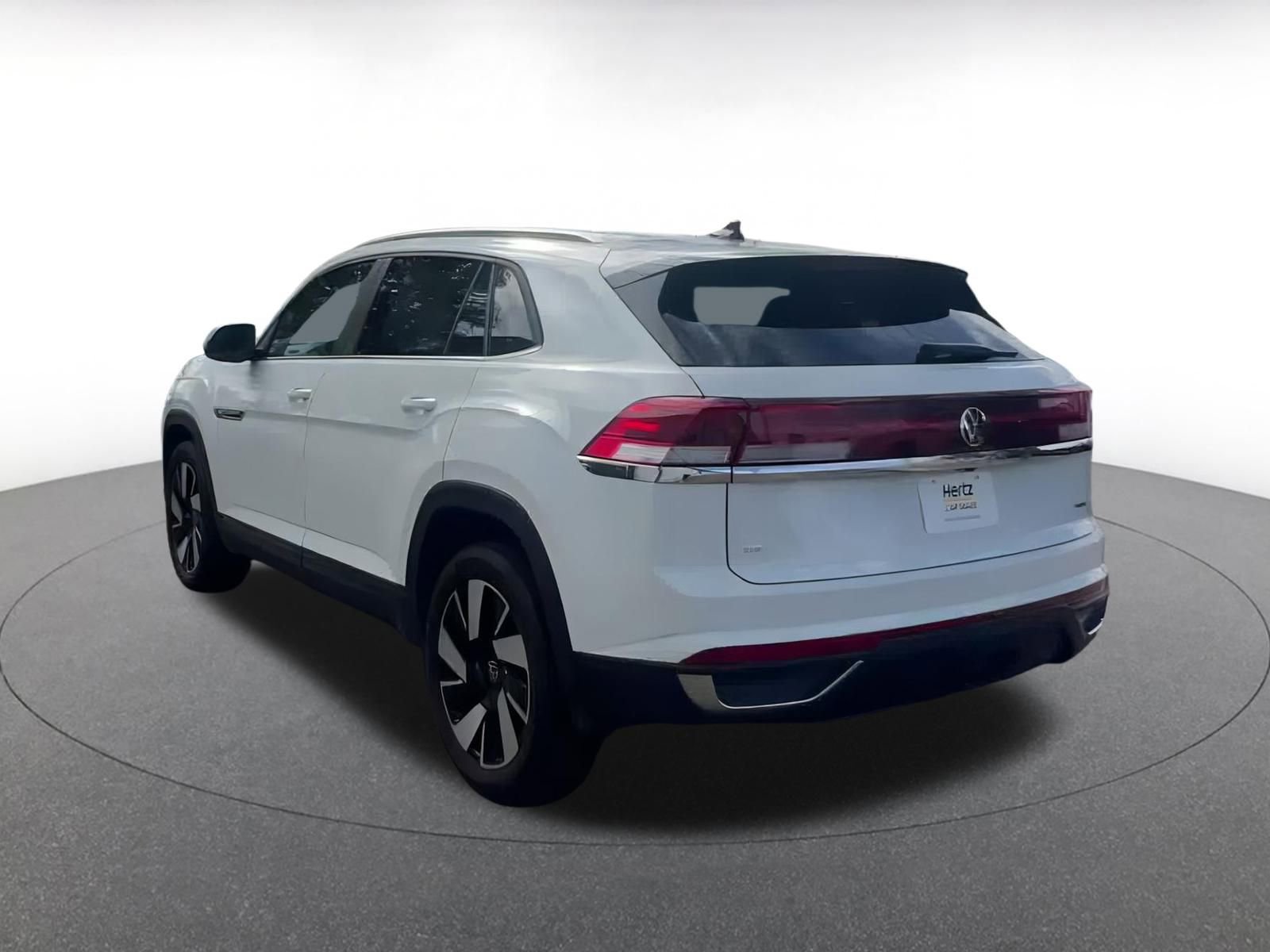 Used 2025 Volkswagen Atlas Cross Sport SE image 11