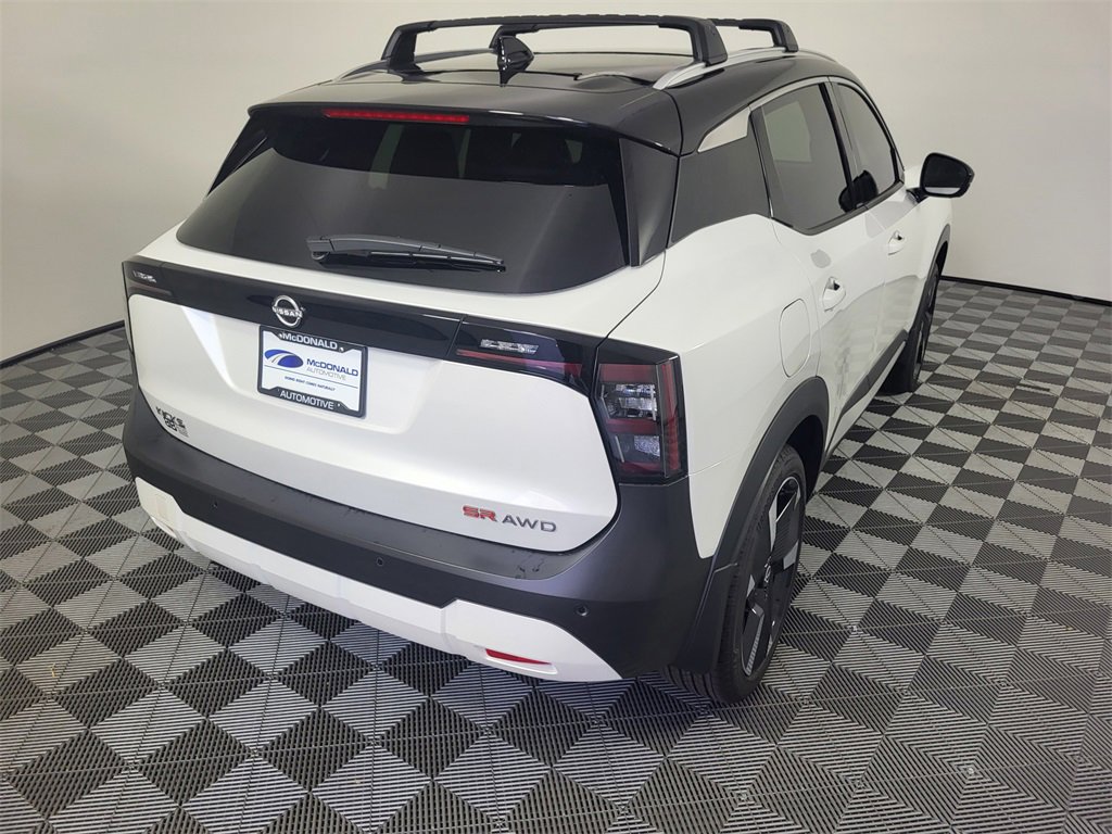 New 2025 Nissan Kicks SR w/ SR Premium Package image 4