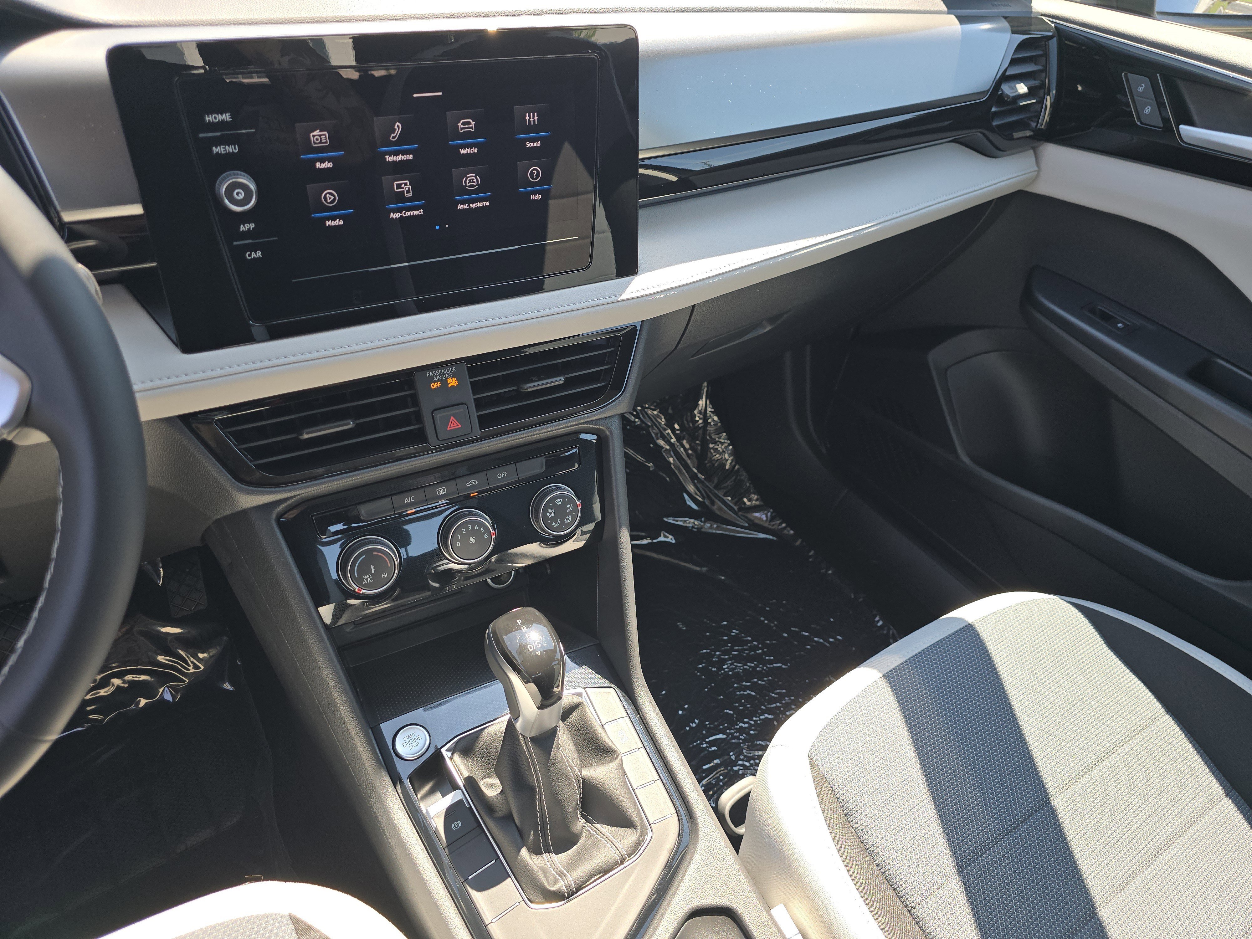 New 2025 Volkswagen Taos S image 25