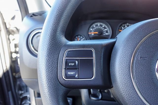 Used 2014 Jeep Patriot Sport image 17