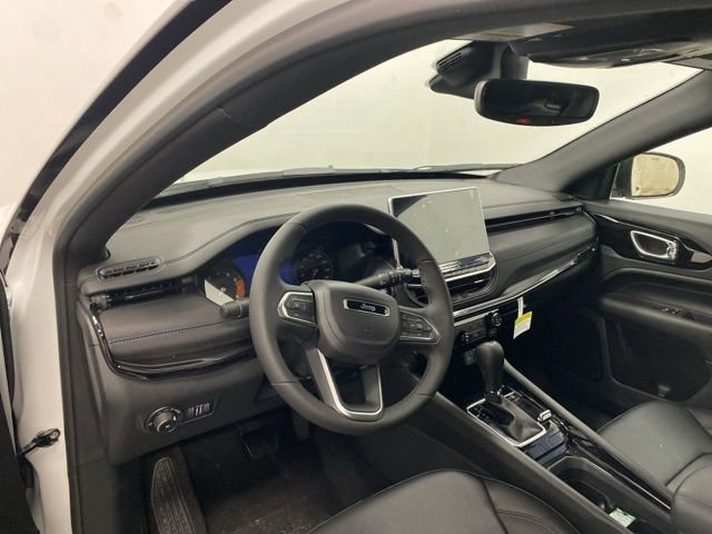 Used 2026 Jeep Compass Limited image 7