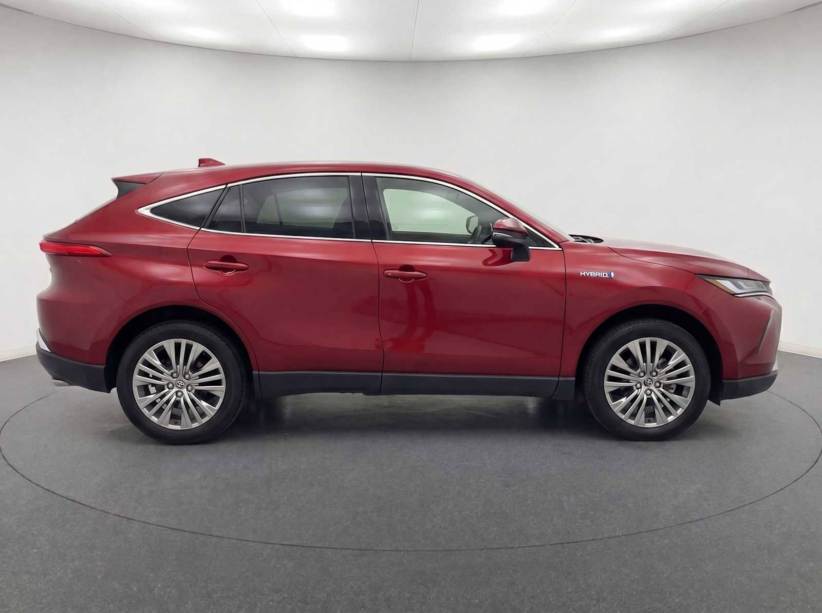 Used 2021 Toyota Venza Limited w/ Advanced Technology Package AWD/4WD image 9