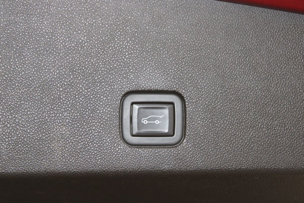 Used 2021 Cadillac XT6 Premium Luxury image 14