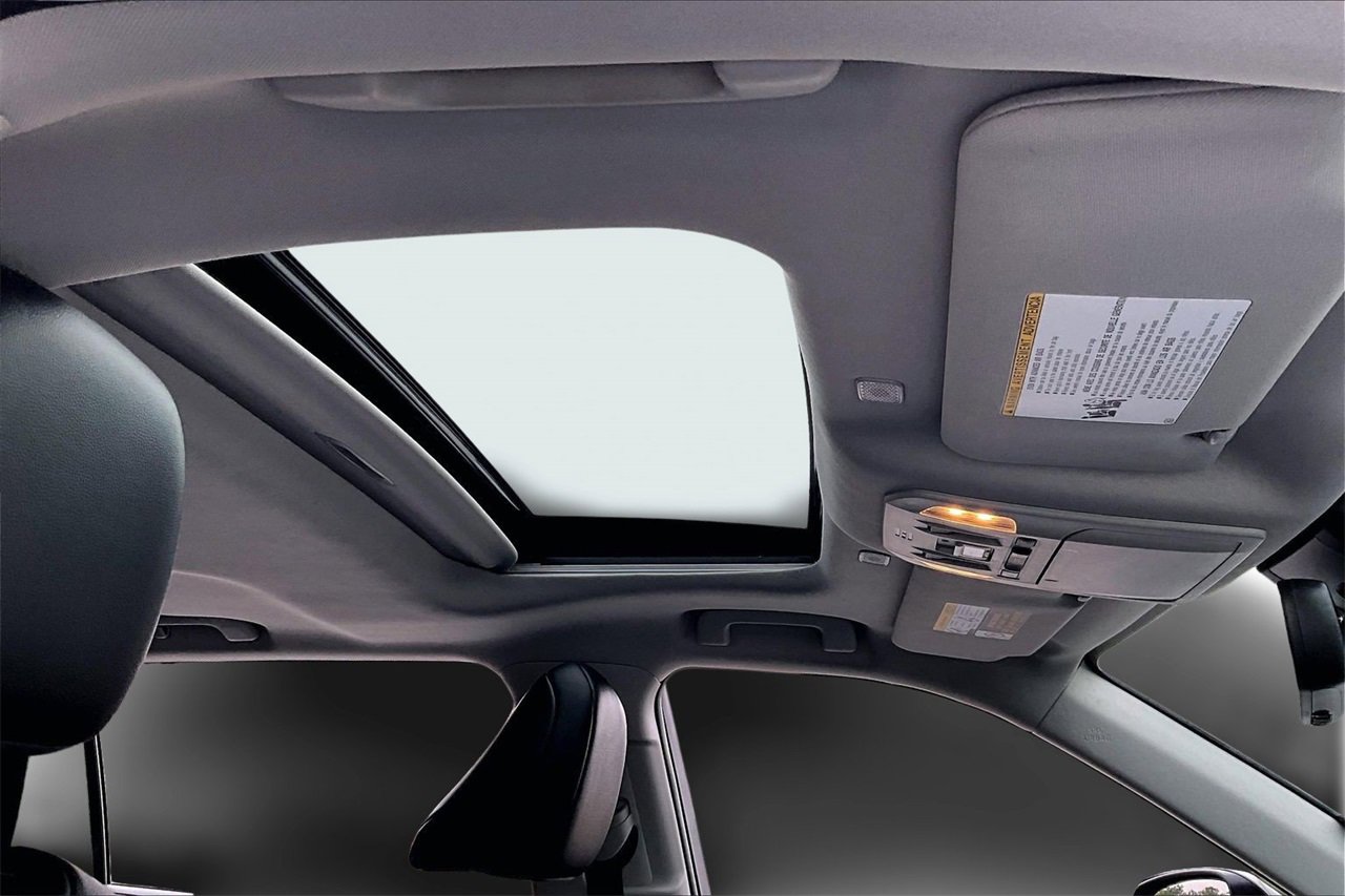 Used 2023 Toyota Highlander L image 14