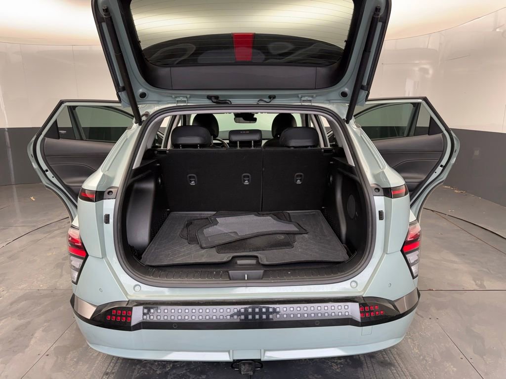 Used 2025 Hyundai Kona Limited image 7