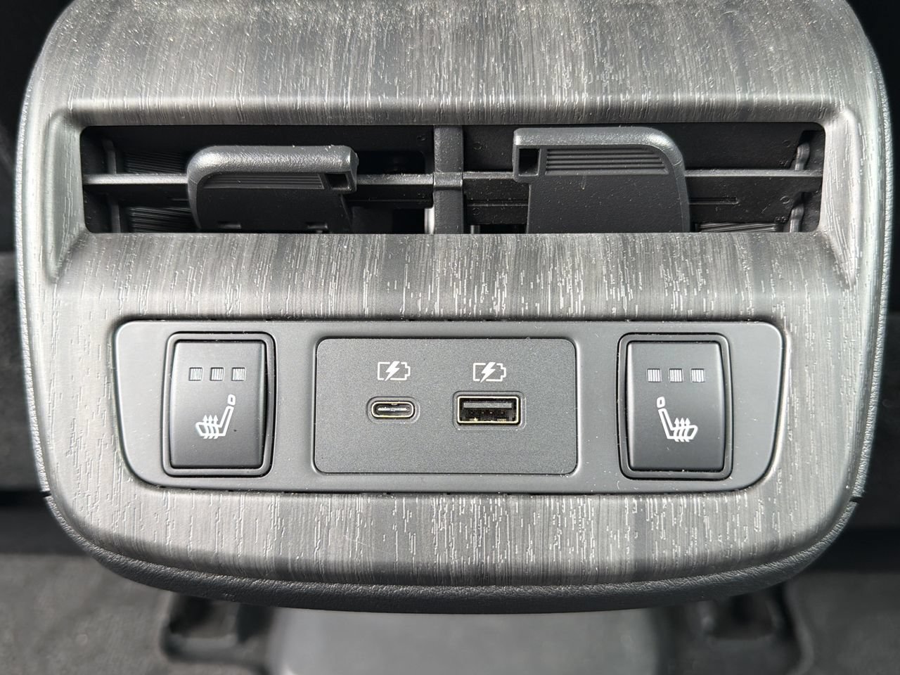 Certified 2023 Nissan Ariya AWD/4WD image 21