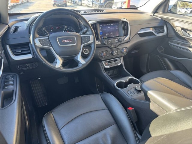 Used 2024 GMC Terrain SLT image 17