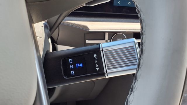 Used 2025 Hyundai Santa Fe Calligraphy w/ Tow & Go Package image 36