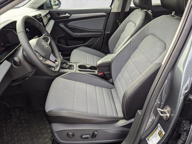 New 2026 Volkswagen Jetta SE image 4