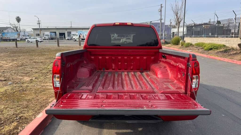 Used 2012 Nissan Frontier SV w/ Sport Appearance Pkg RWD image 14