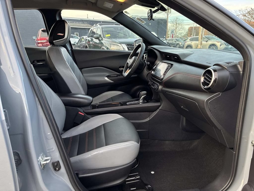 Certified 2024 Nissan Kicks SR w/ SR Premium Package FWD image 10