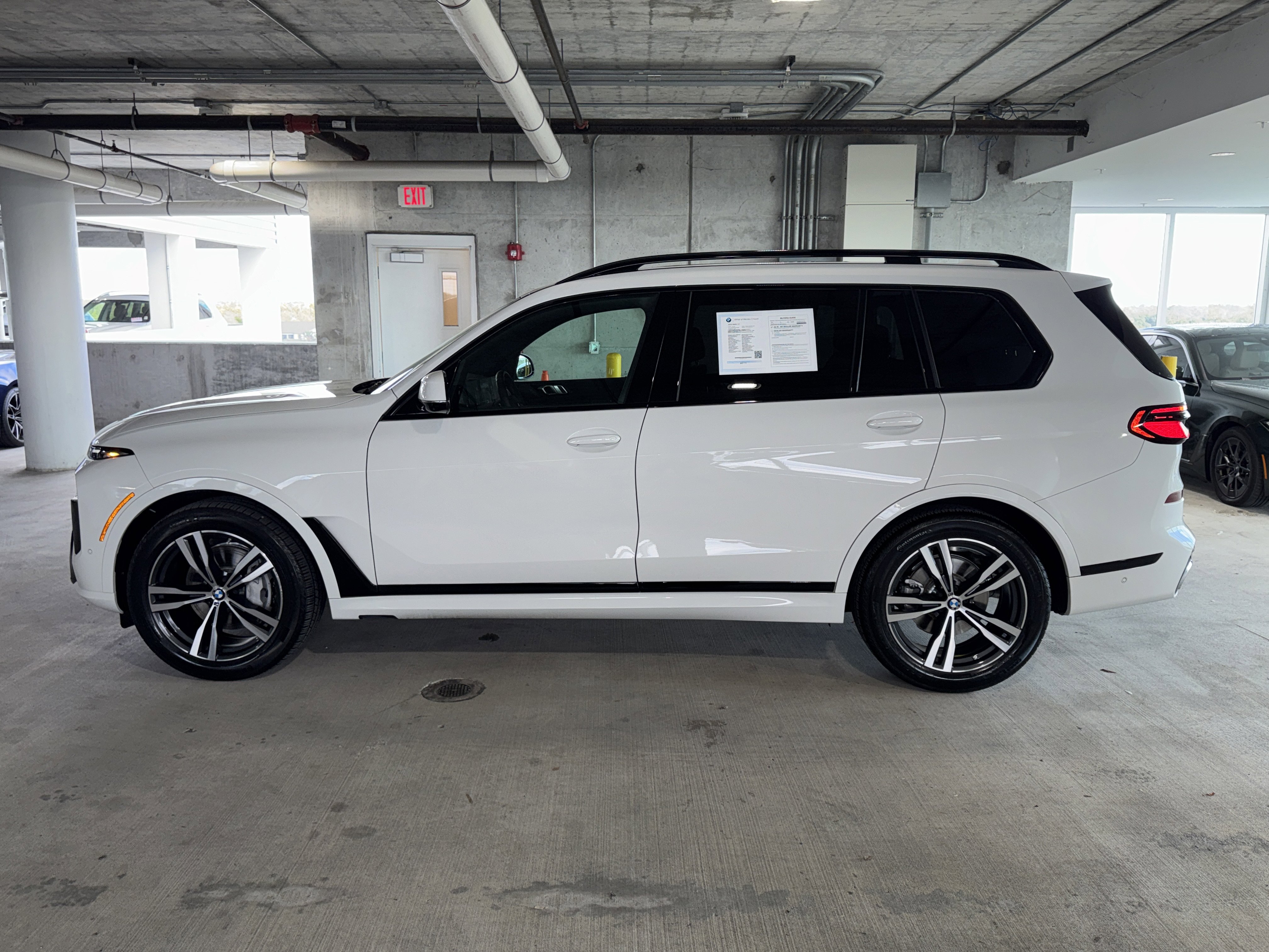 Certified 2025 BMW X7 xDrive40i w/ M Sport Package image 5