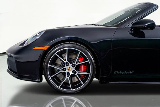 Used 2025 Porsche 911 Carrera 4 GTS image 13