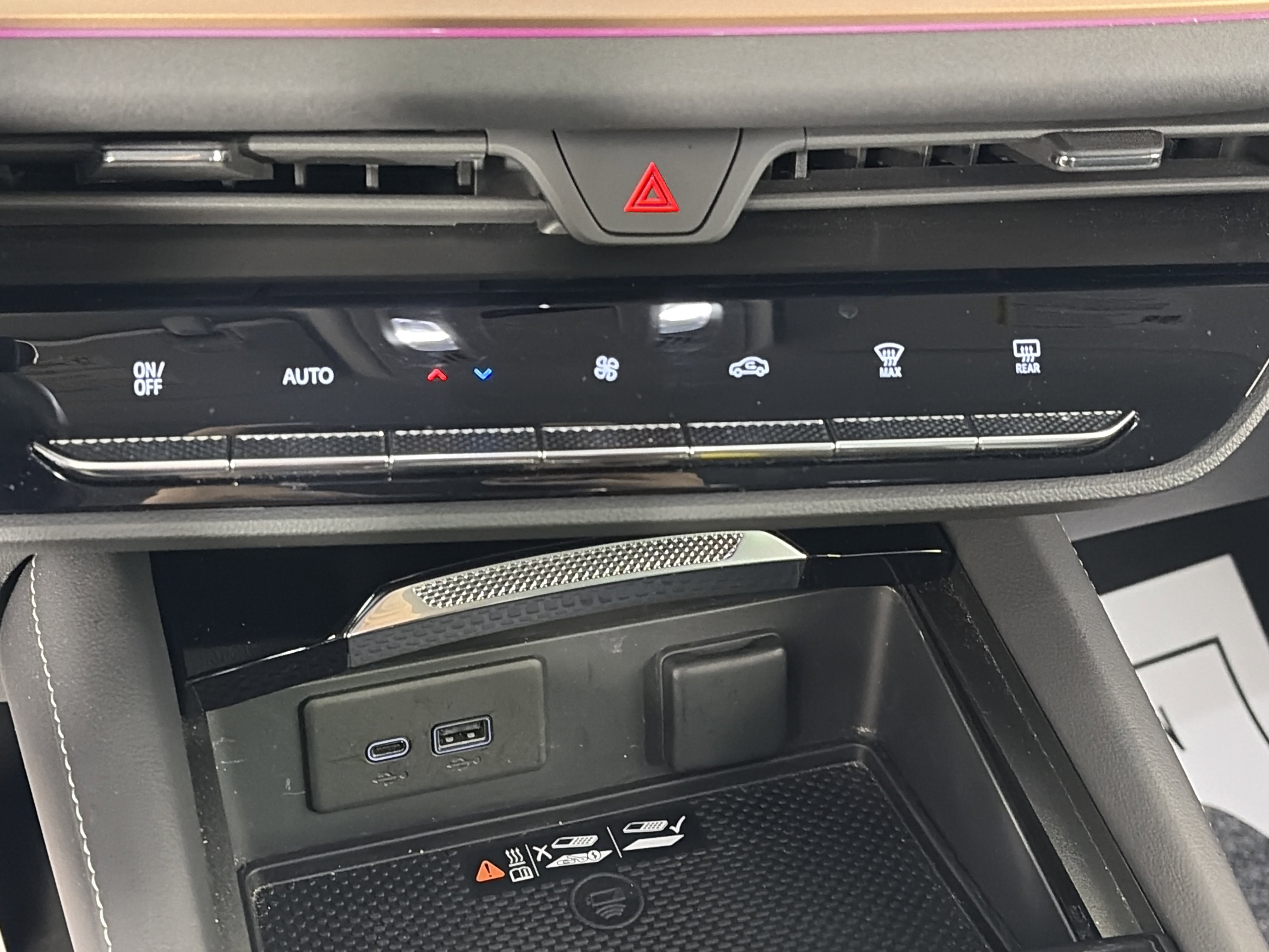 Used 2025 Buick Envision Sport Touring AWD/4WD image 22
