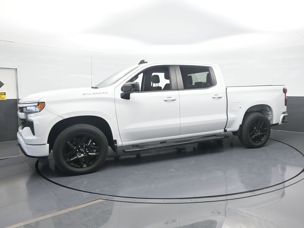 Used 2023 Chevrolet Silverado 1500 RST image 2