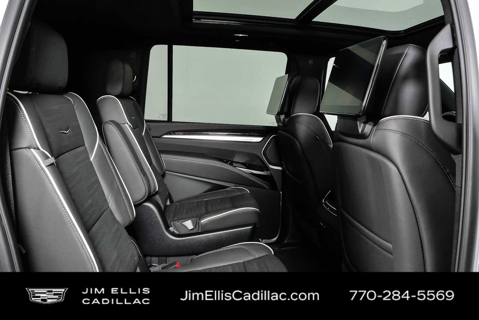 New 2026 Cadillac Escalade ESV Luxury w/ Touring Package AWD/4WD image 24