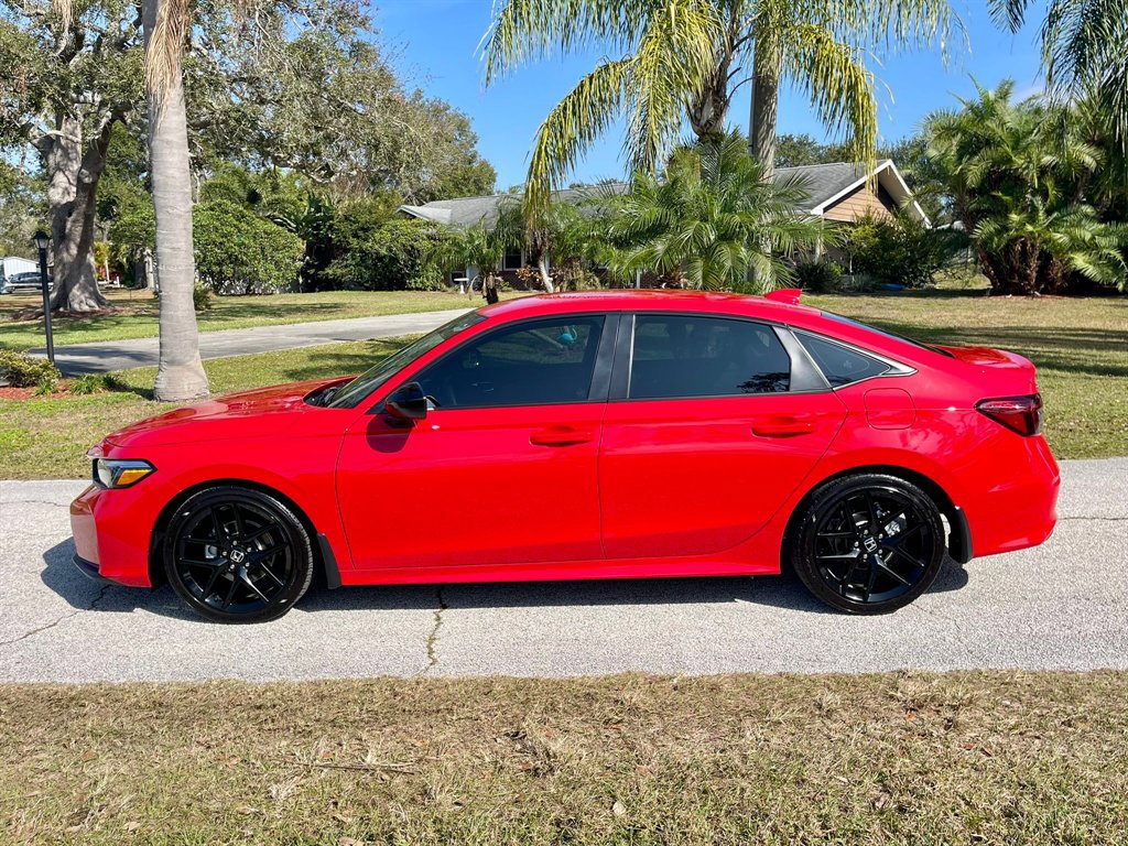 Used 2022 Honda Civic Sport image 4