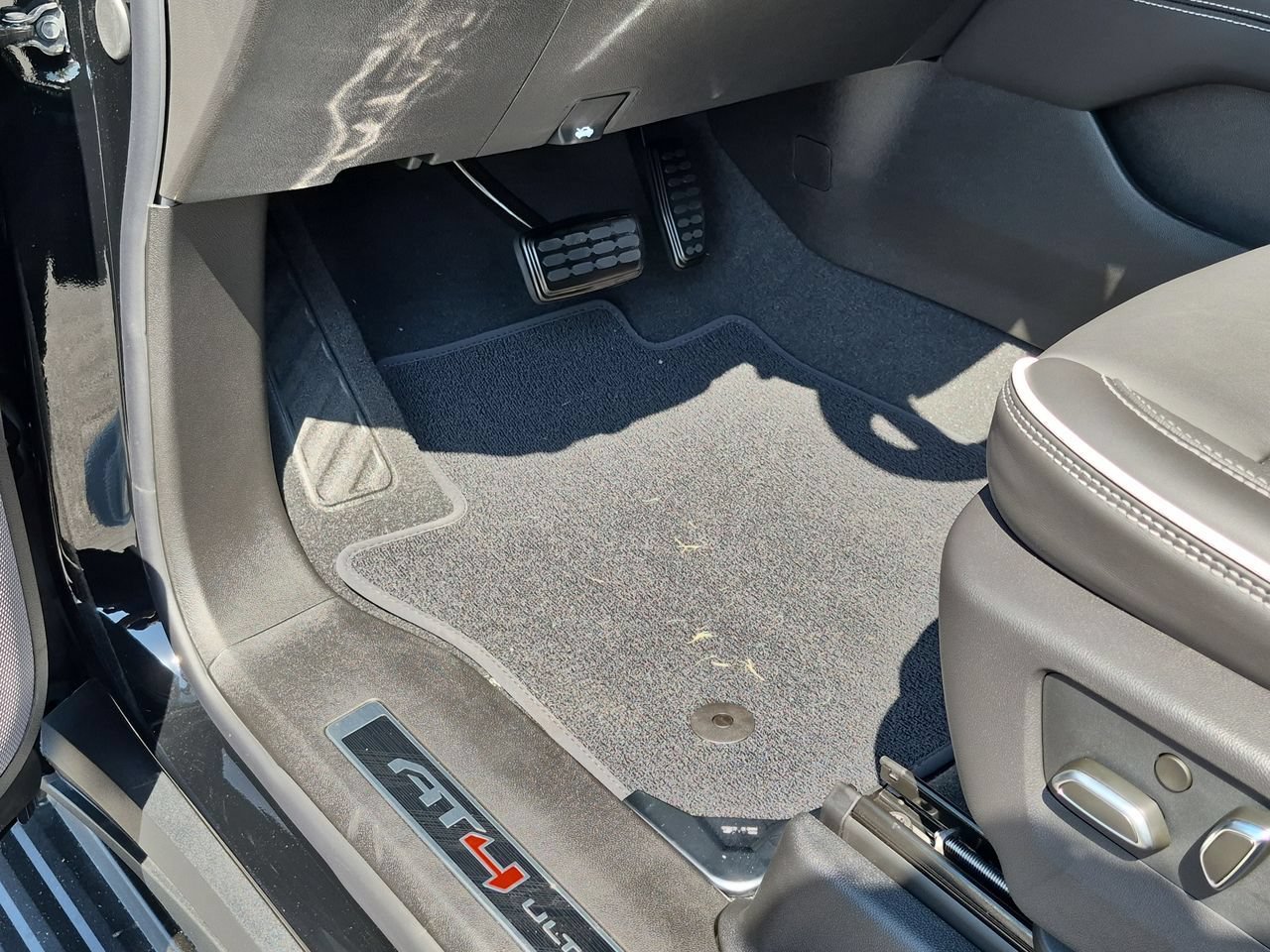 New 2026 GMC Yukon AT4 Ultimate AWD/4WD image 36