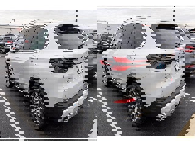New 2026 BMW X5 xDrive40i w/ Premium Package image 5