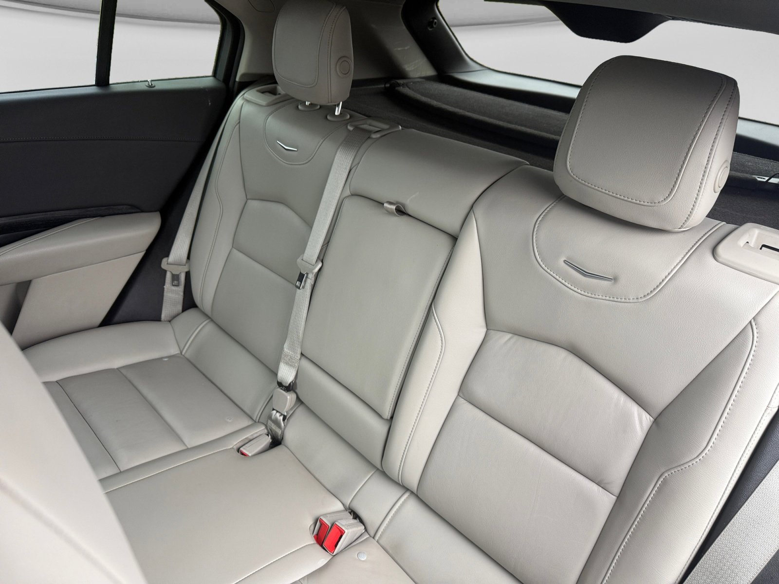Used 2023 Cadillac XT4 Premium Luxury image 16