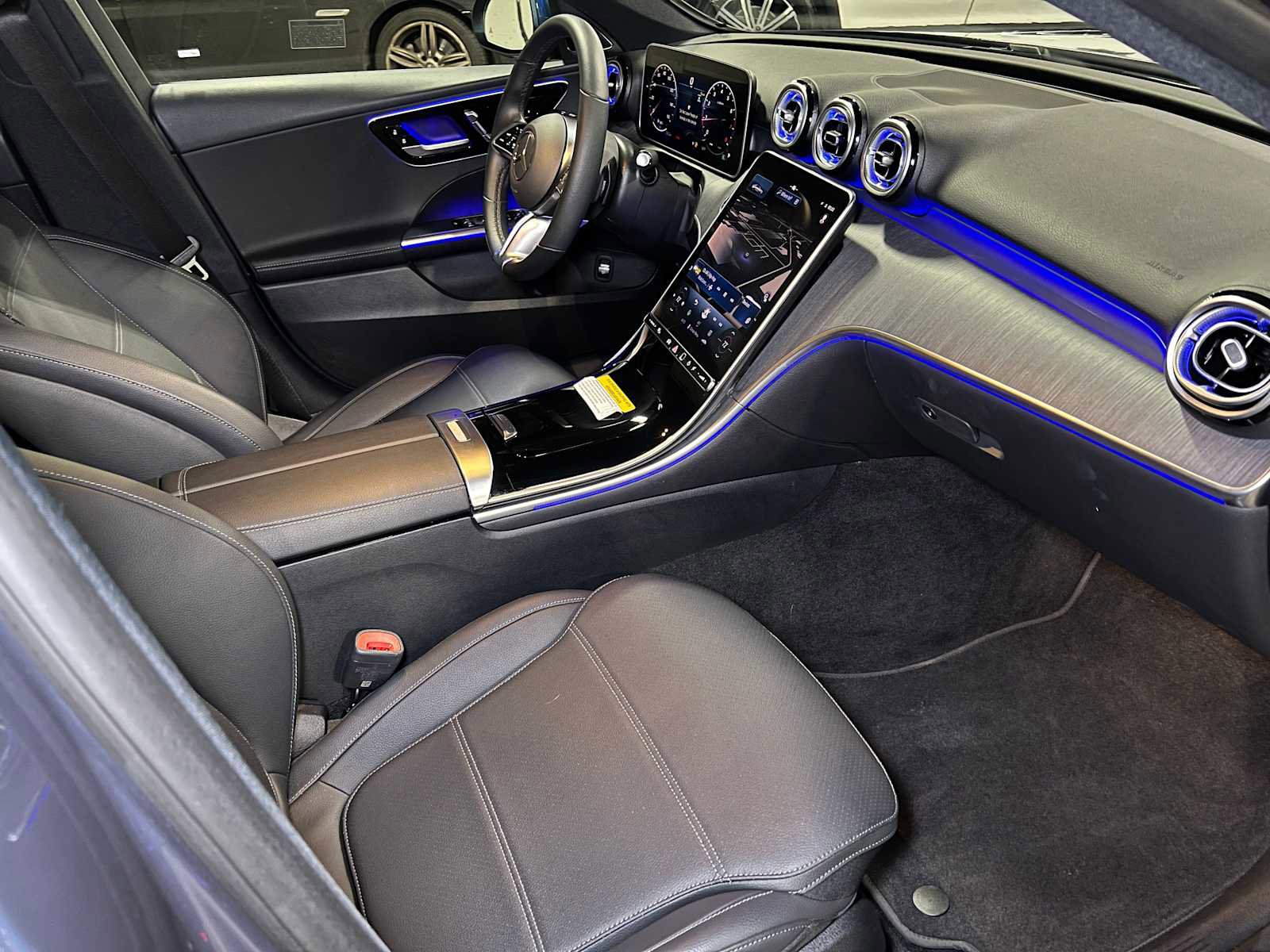Certified 2025 Mercedes-Benz C 300 4MATIC Sedan image 11
