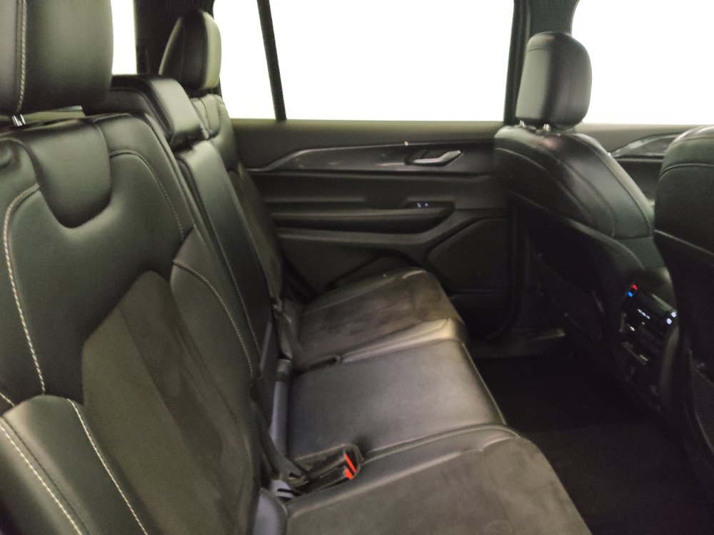 Used 2023 Jeep Grand Cherokee L Laredo AWD/4WD image 19