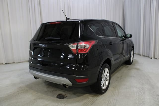 Used 2017 Ford Escape SE image 26