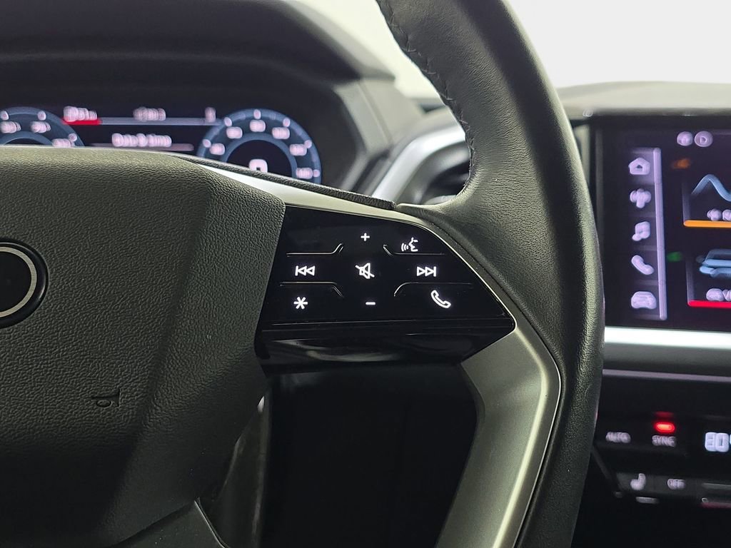 Used 2024 Audi Q4 e-tron Premium w/ Convenience Package image 19