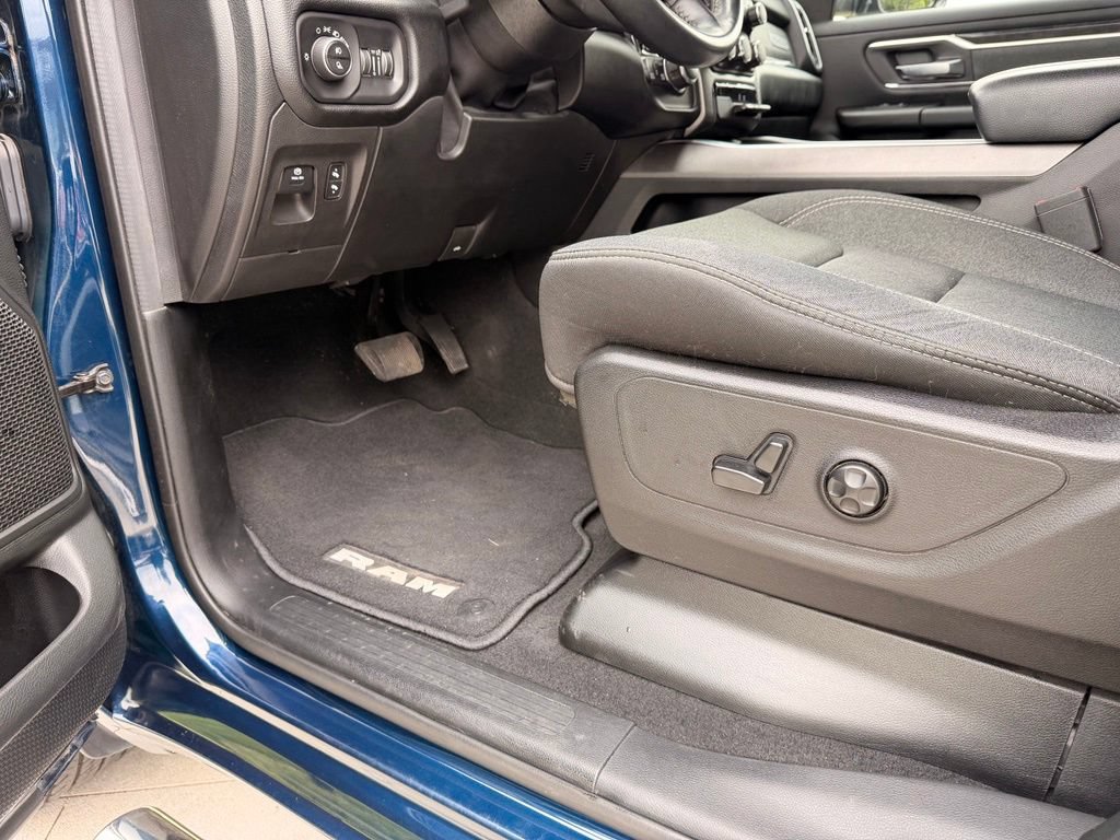 Used 2019 RAM 1500 Big Horn AWD/4WD image 32