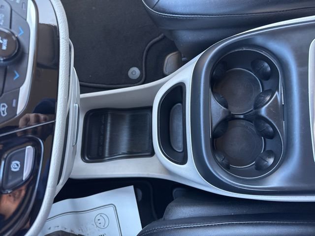 Used 2024 Chrysler Pacifica Select image 27