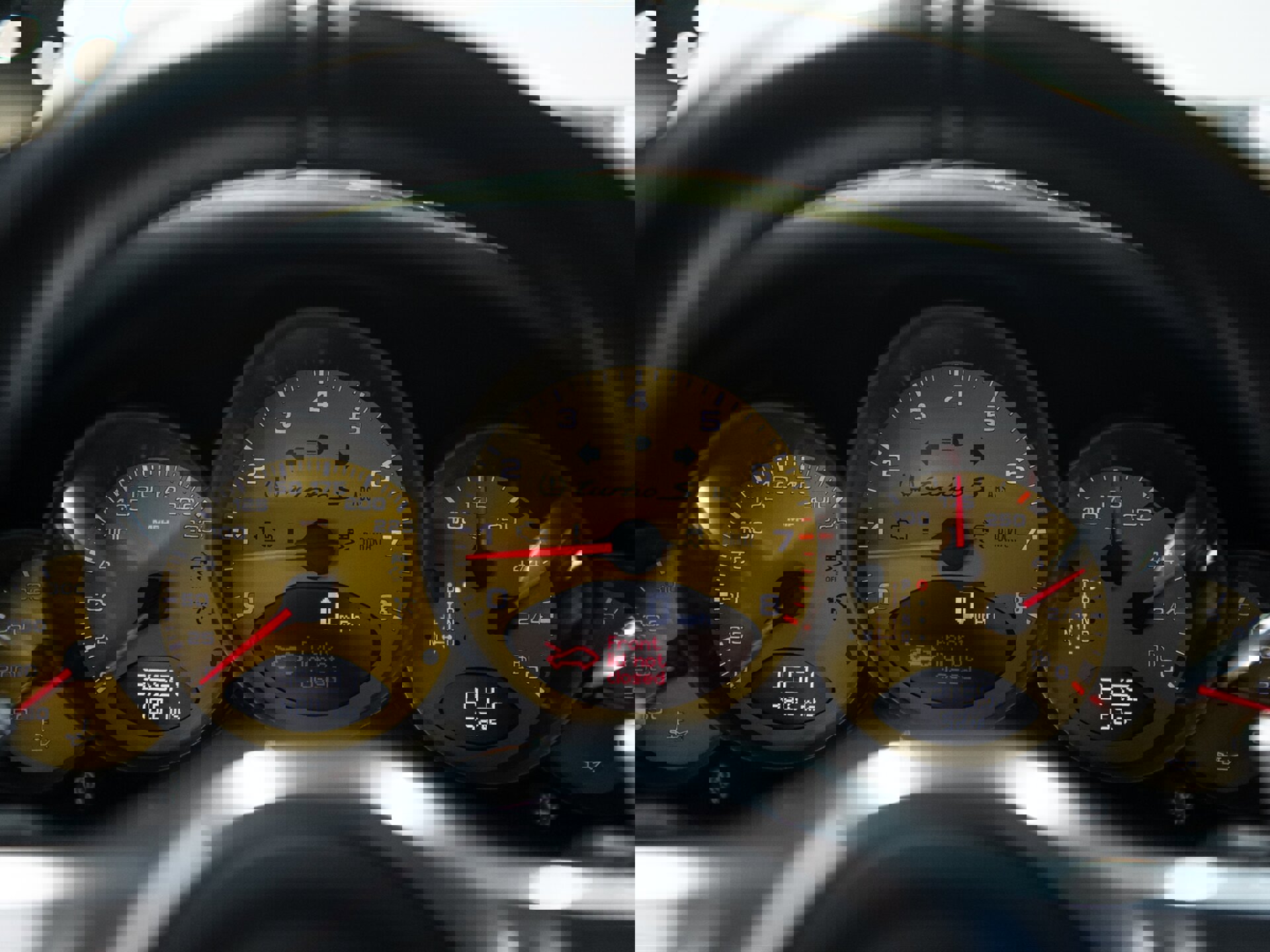 Used 2013 Porsche 911 Turbo S image 33