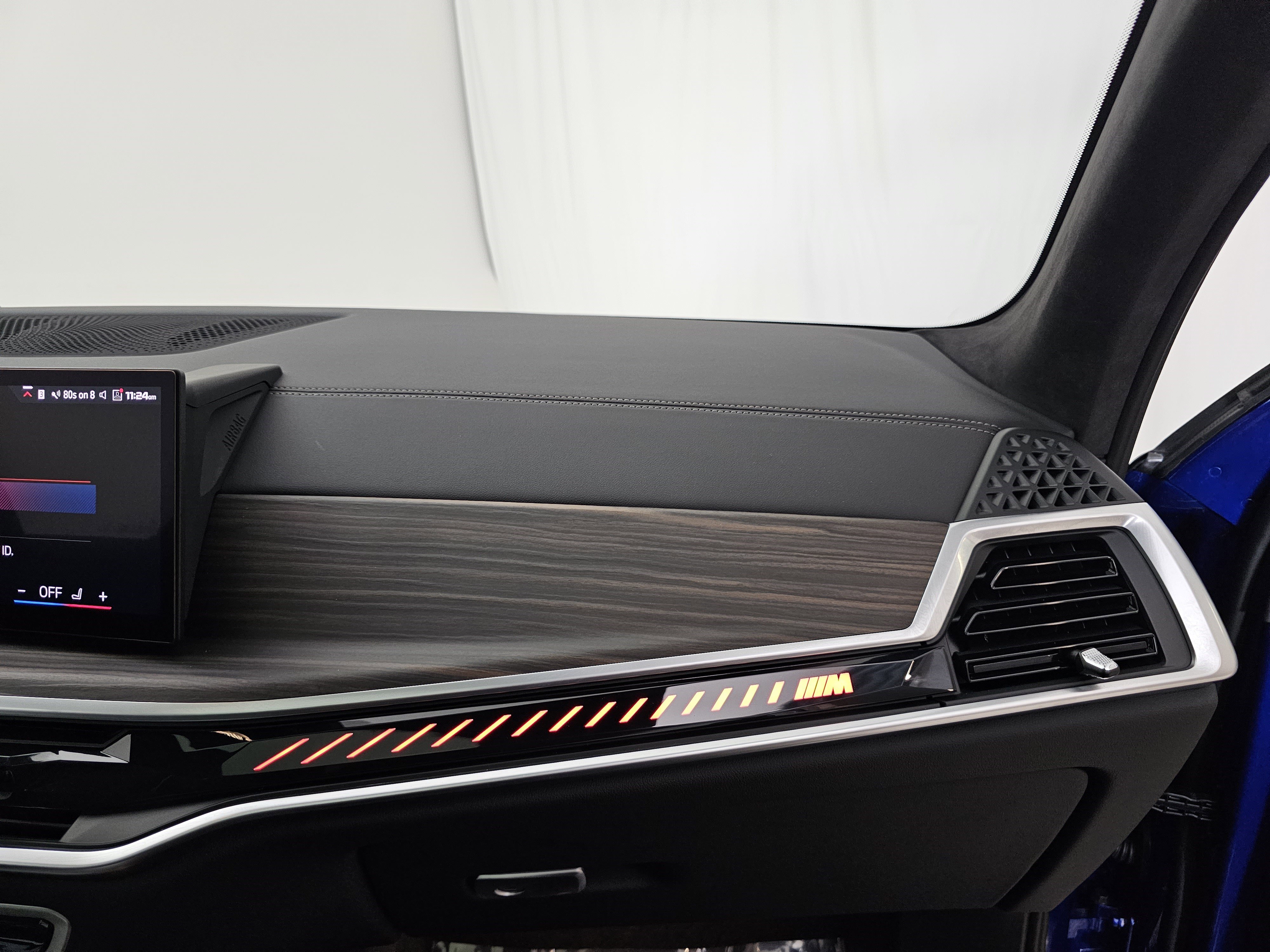 Used 2025 BMW X7 M60i image 16