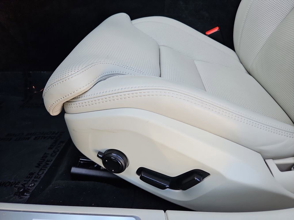 Used 2024 Volvo S90 B6 Ultimate image 25