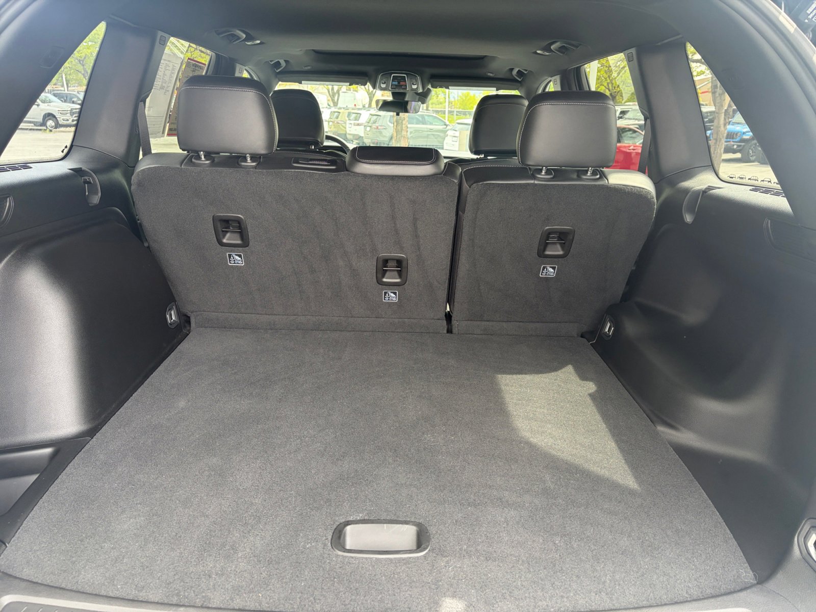 Used 2025 Jeep Grand Cherokee Altitude image 26