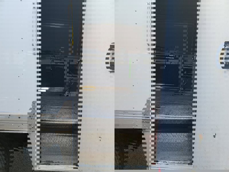 Used 2016 Ford E-450 and Econoline 450 Super Duty image 15