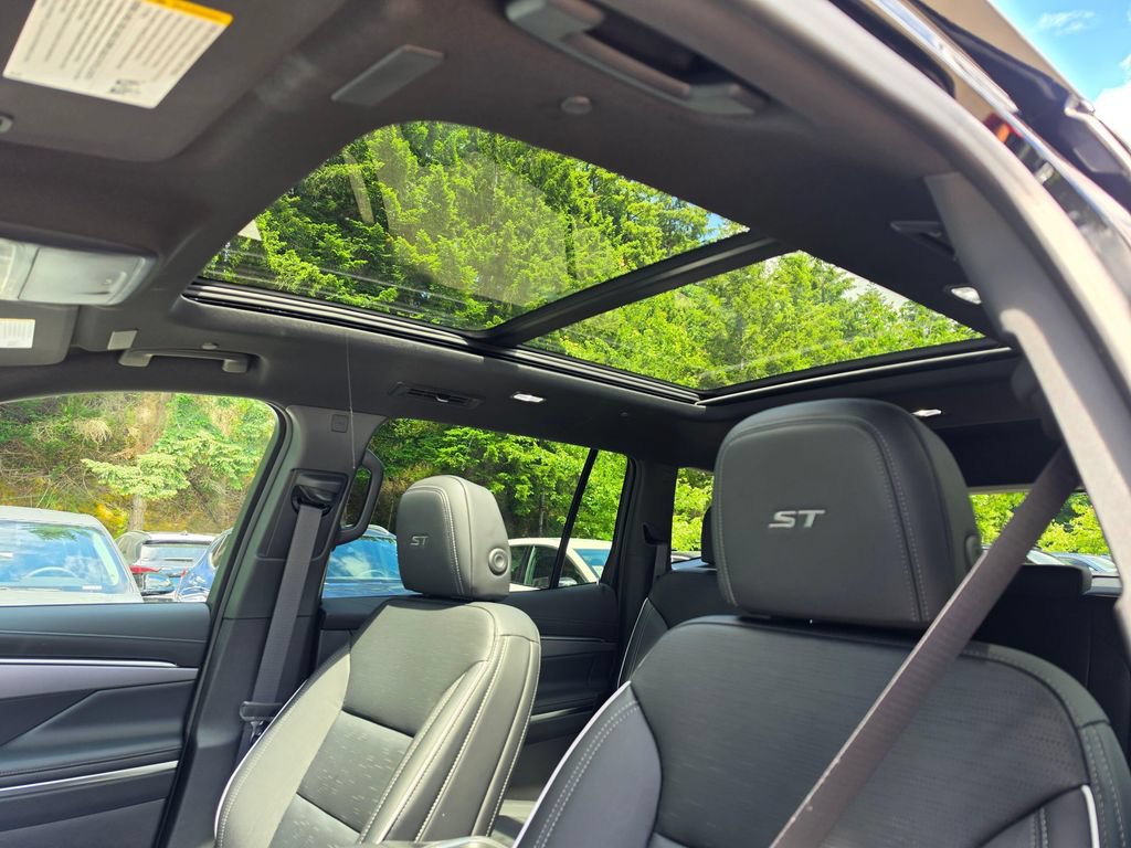 New 2026 Buick Enclave Sport Touring w/ Power Package AWD/4WD image 24