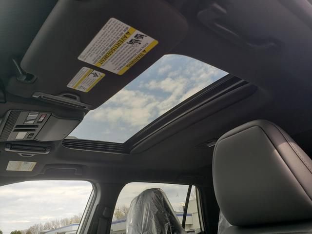 Used 2026 Subaru Outback Premium image 16