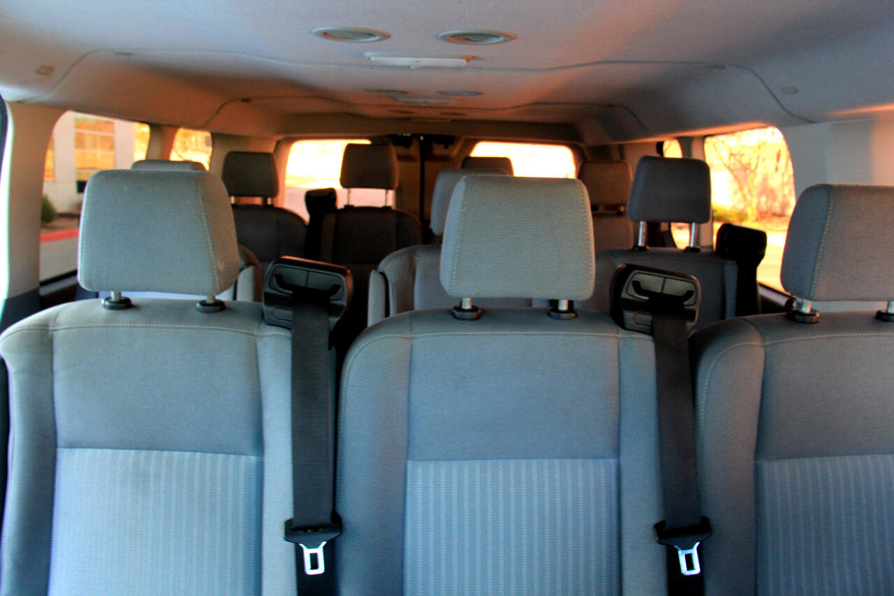 Used 2018 Ford Transit 350 XLT image 21