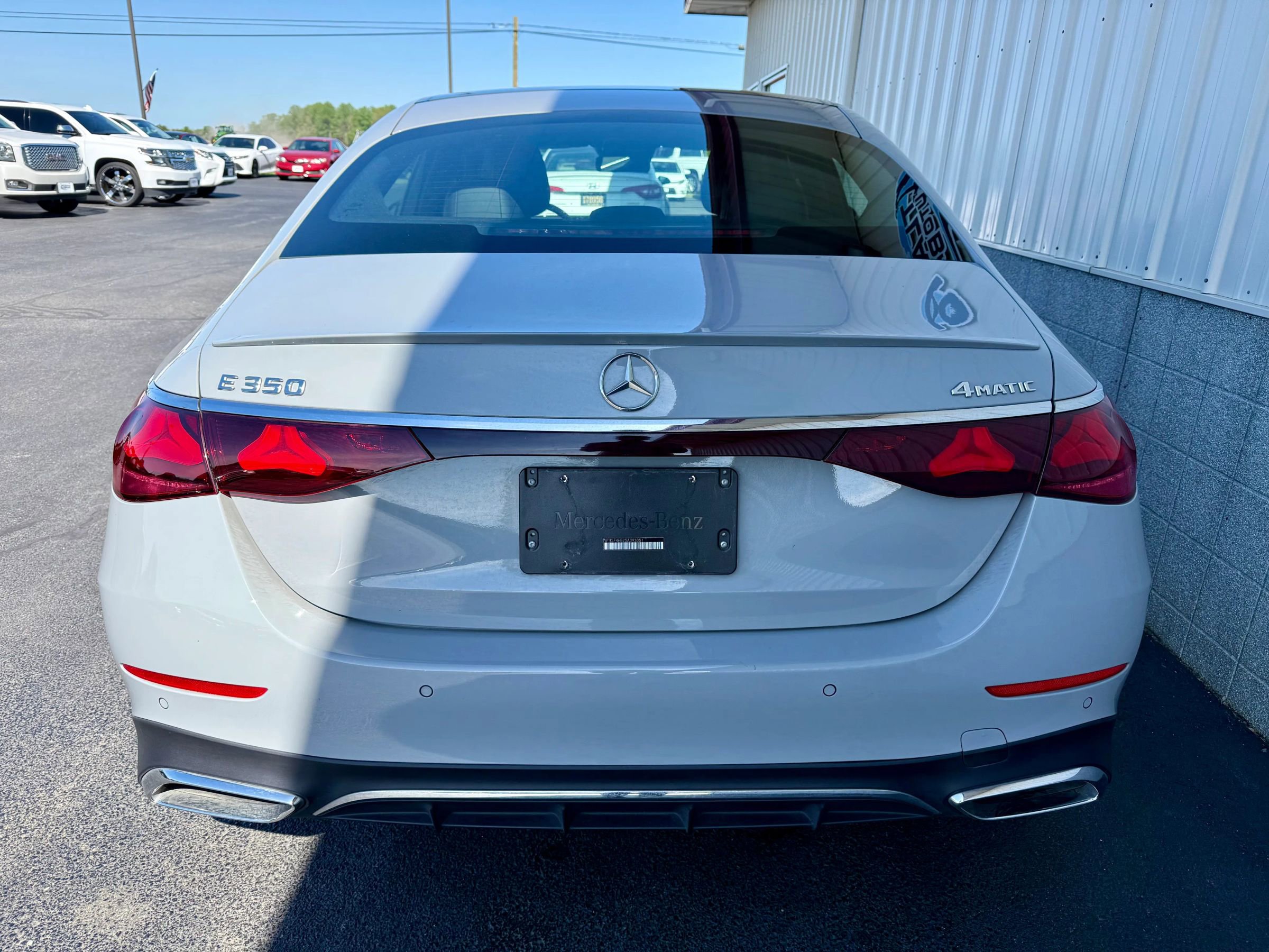 Used 2025 Mercedes-Benz E 350 4MATIC Sedan image 5