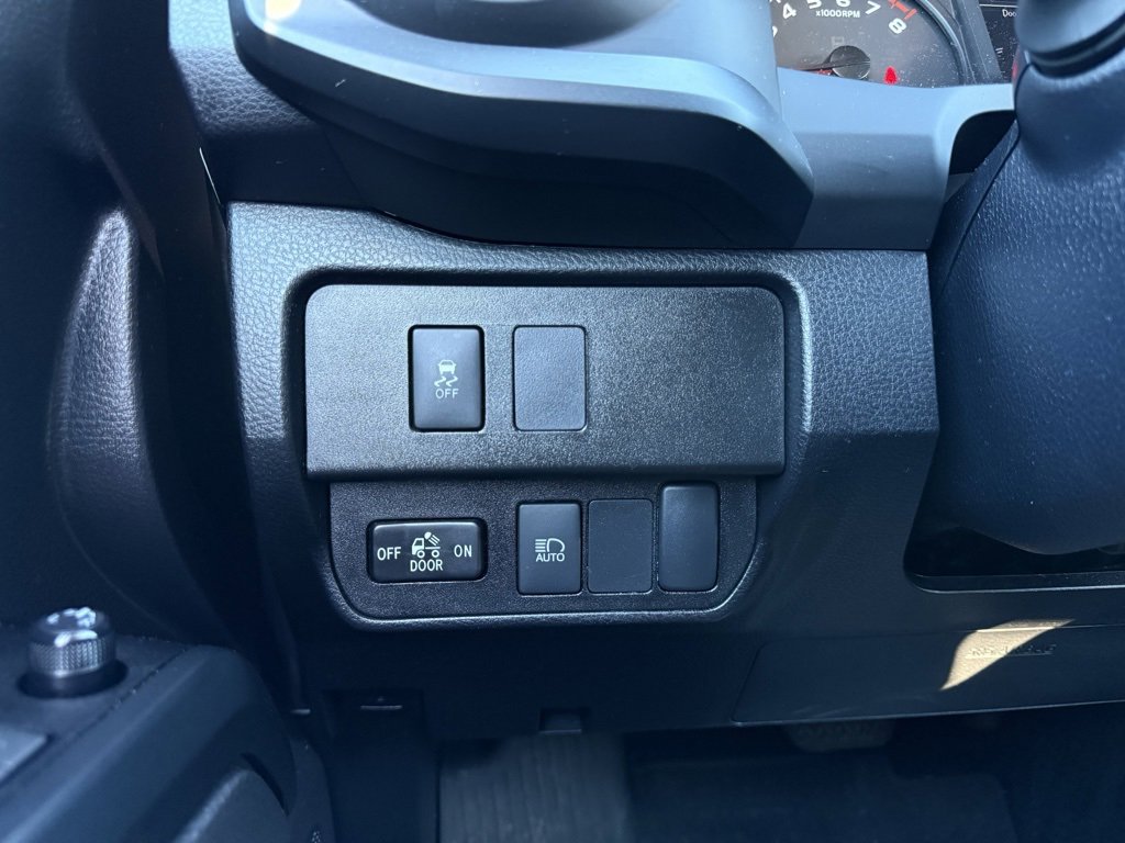 Used 2023 Toyota Tacoma SR image 13
