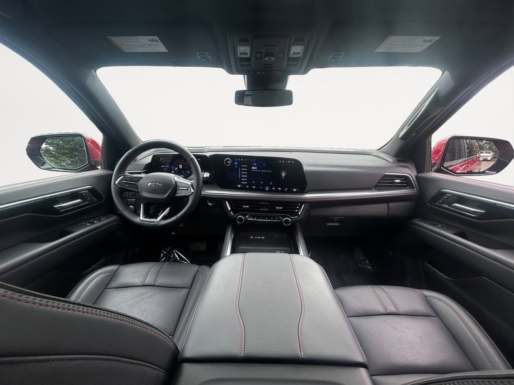 Used 2025 Chevrolet Suburban RST w/ Comfort Package AWD/4WD image 13