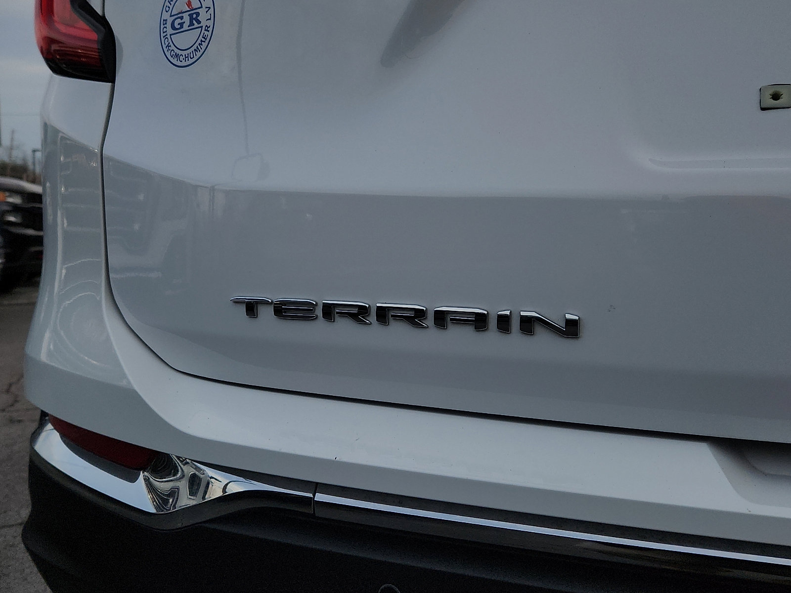 Used 2024 GMC Terrain SLT w/ Infotainment Package II image 37