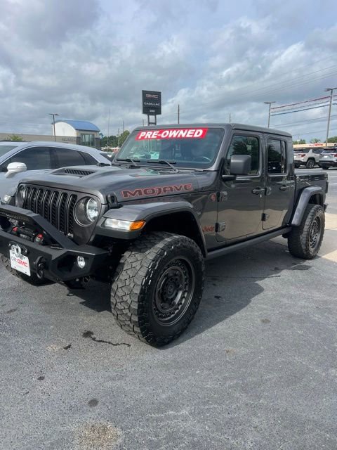 Used 2023 Jeep Gladiator Mojave w/ Cold Weather Group AWD/4WD image 4