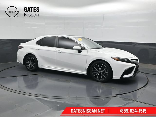 Used 2023 Toyota Camry SE w/ Cold Weather Package