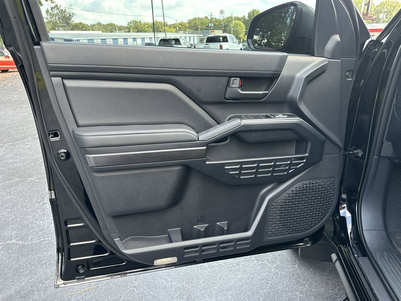 Used 2025 Toyota 4Runner SR5 image 23