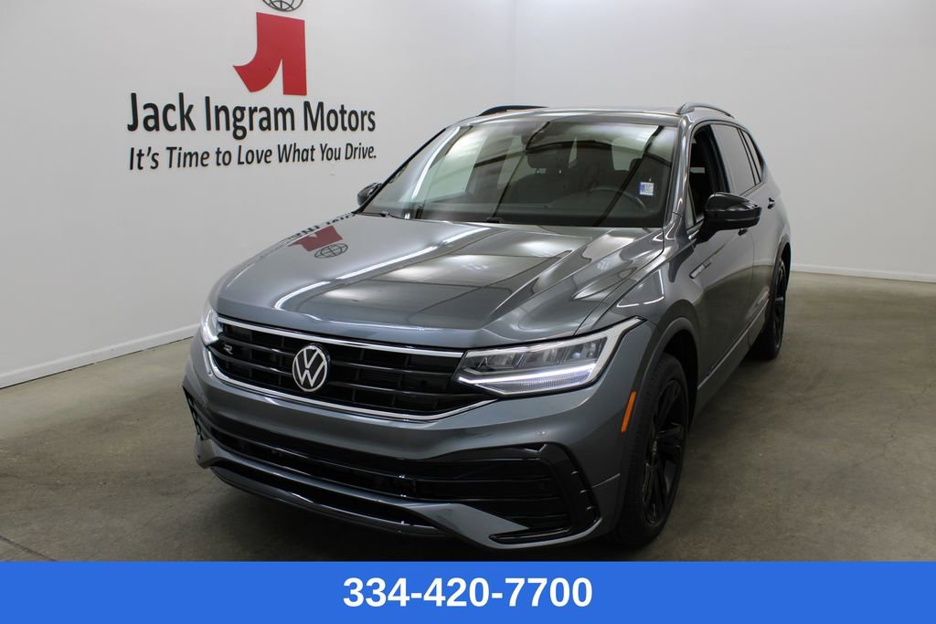 Certified 2023 Volkswagen Tiguan SE R-Line