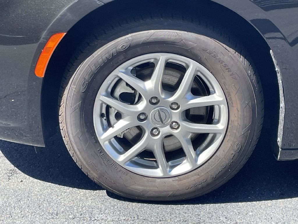 Certified 2023 Chrysler Pacifica Touring-L FWD image 11