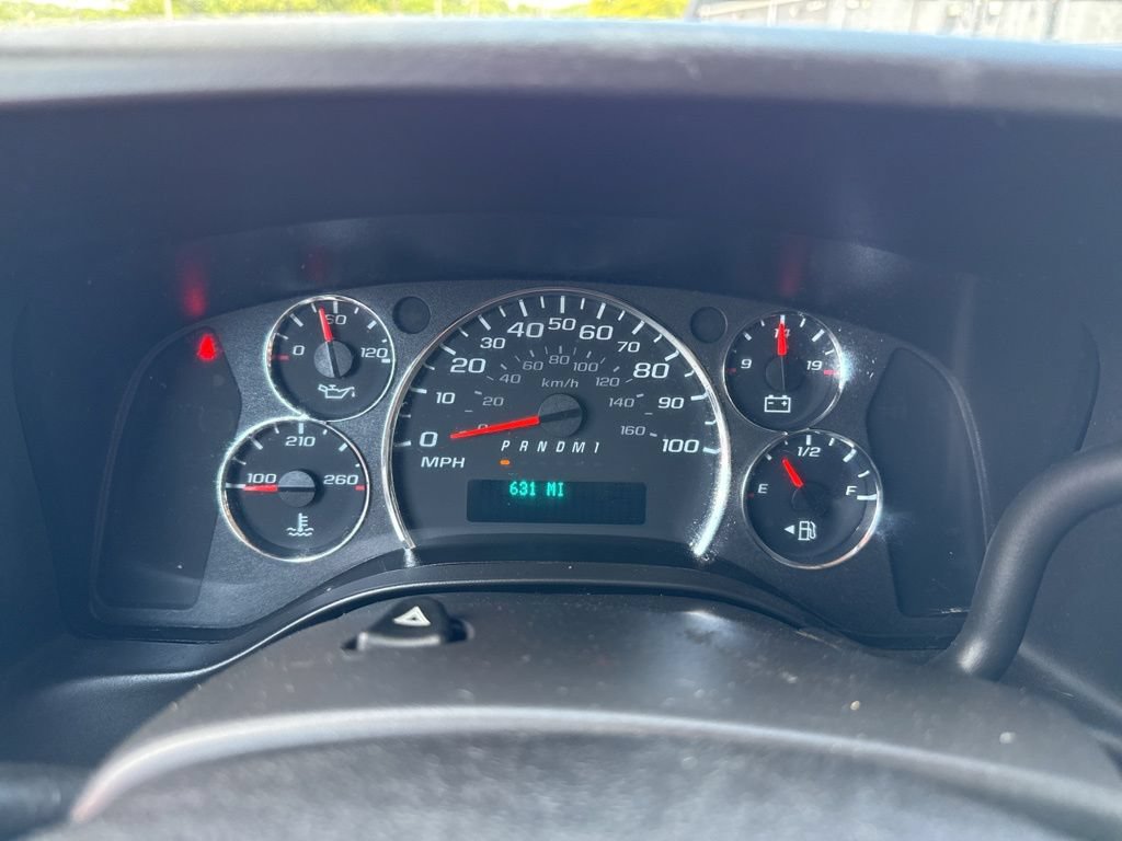 Used 2021 Chevrolet Express 3500 w/ Driver Convenience Package RWD image 32