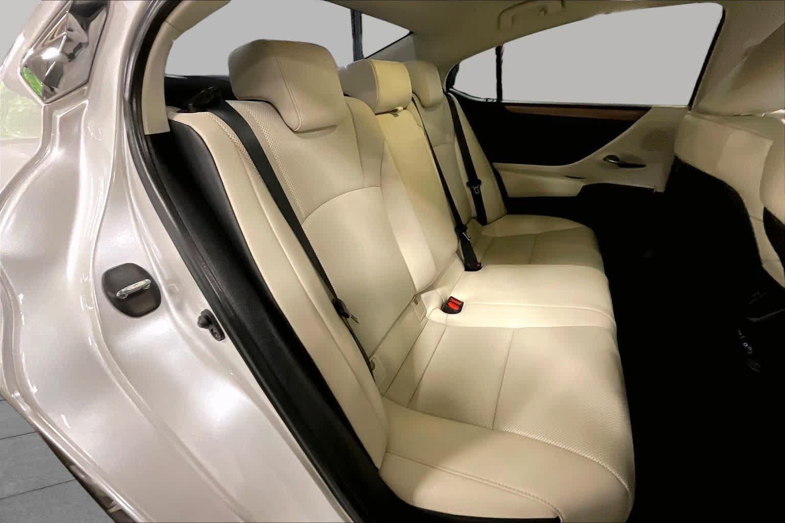 Used 2023 Lexus ES 350 w/ Premium Package FWD image 20